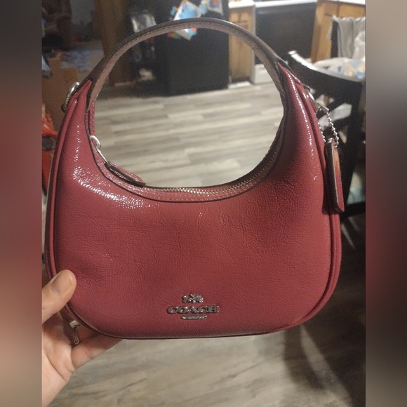 NWOT Coach Pink Patent Leather Mini Carmen Crossbody - Picture 1 of 1